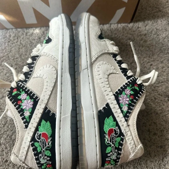 Nike N7 SB DUNK Floral Embroidered Sneakers - Black and White M5/W6.5 - Picture 5 of 10